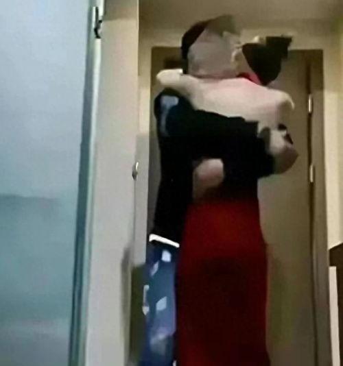 成人热热视频
